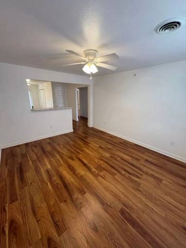 Main picture of 408 Circle H Dr