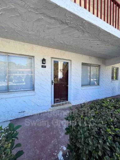 Main picture of 400 El Camino Dr