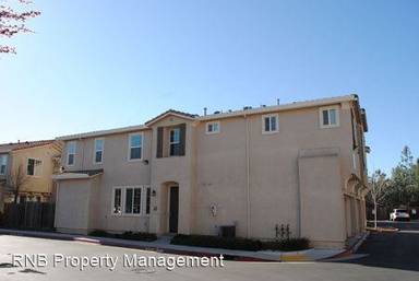 Main picture of 903 Ferry Cir
