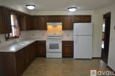 Main picture of 3902 Kaiser Ave NE