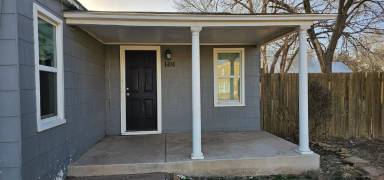 Main picture of 1404 S Avenue I
