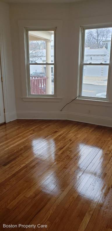Main picture of 832 Washington St