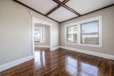 Main picture of 497 Clinton Ave S