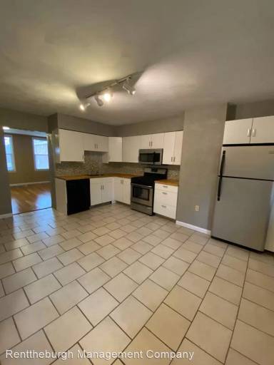 Main picture of 2333 Spring St