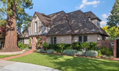 Main picture of 527 Carmel Cir