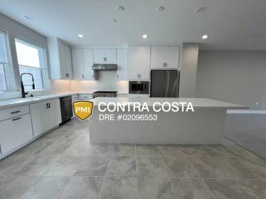 Main picture of 1111 Lorenzini Loop