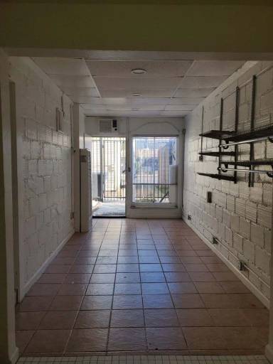 Main picture of 1142 N Roosevelt Ave