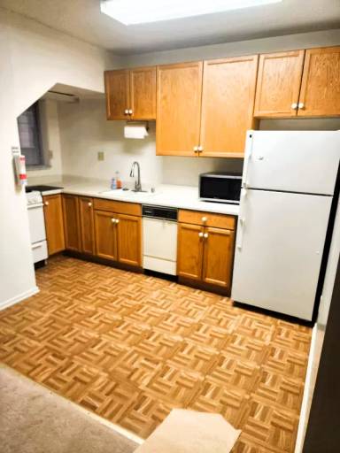 Main picture of 133 S Swall Dr