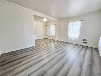 Main picture of 1825 E Broadway