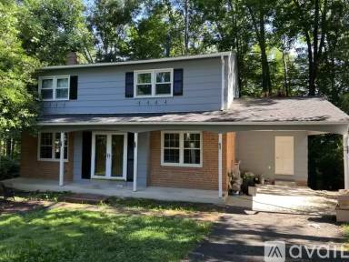 Main picture of 6601 Reynard Dr