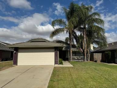 Main picture of 981 Vintage Oak Ave