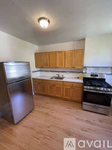 Main picture of 593 Park Pl
