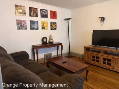 Main picture of 6573 Maple St