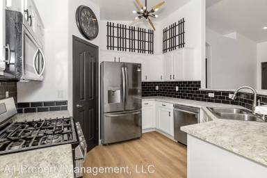 Main picture of 5425 N Bremont Way