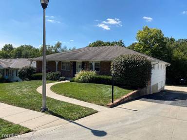 Main picture of 8336 Robinson St