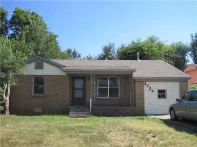 Main picture of 2324 NE 23rd St