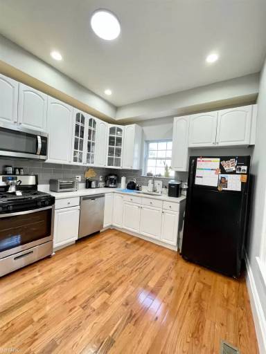 Main picture of 278 Norfolk St