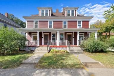 Main picture of 2704 Aldrich Ave S