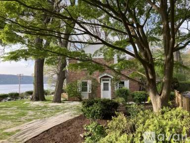 Main picture of 4671 Palisade Ave