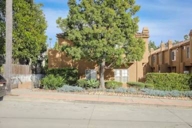 Main picture of 3627 Florida St