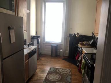 Main picture of 2 E Franklin St