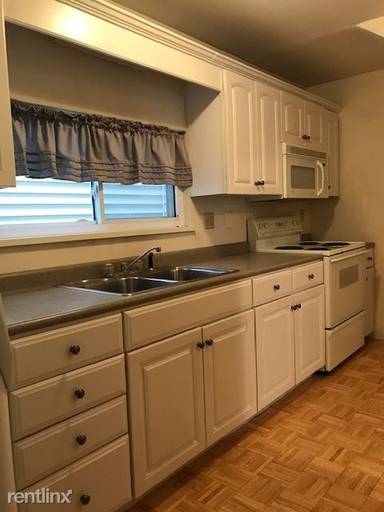 Main picture of 628 1/2 S Main St