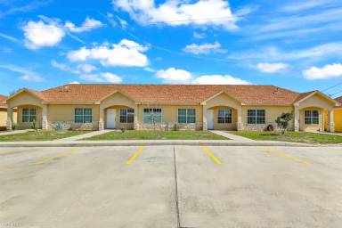 Main picture of 765 N Ebony Ave