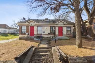 Main picture of 112 W 8th St