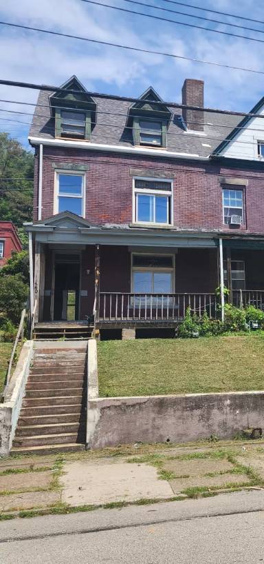 Main picture of 442 Airbrake Ave