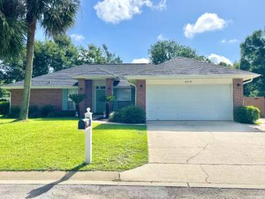 Main picture of 3918 Holleyberry Ln