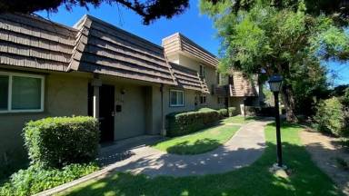 Main picture of 2460 Via Camino Ave