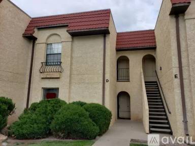 Main picture of 833 Country Club Dr SE