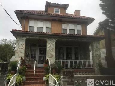 Main picture of 3204 22nd St NE