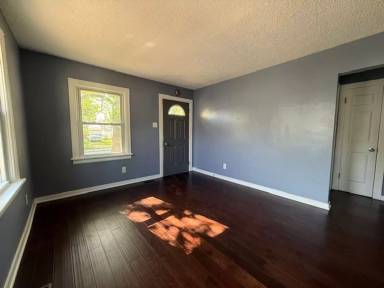 Main picture of 1090 N Oakcrest Ave