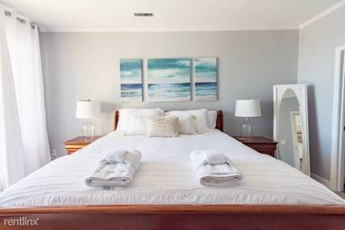 Main picture of 106 W Arctic Ave