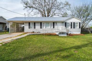 Main picture of 4304 6th St E