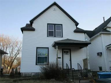 Main picture of 905 W 6th St