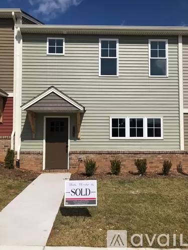 Main picture of 1190 Commonwealth Cir