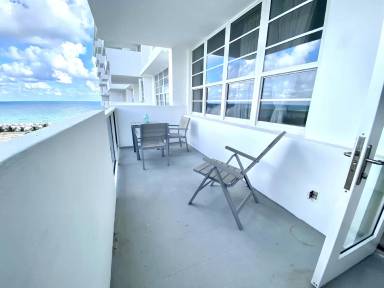 Main picture of 100 Lincoln Rd