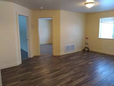 Main picture of 39 Middle Way