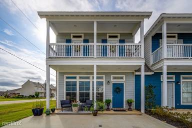 Main picture of 101 Jax Sq
