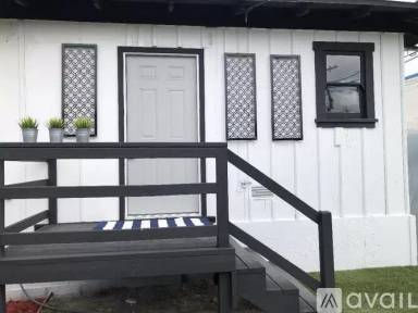 Main picture of 1749 Julian Ave