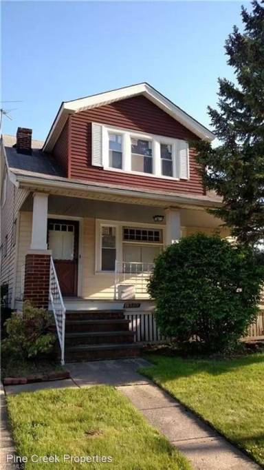 Main picture of 19500 Pasnow Ave