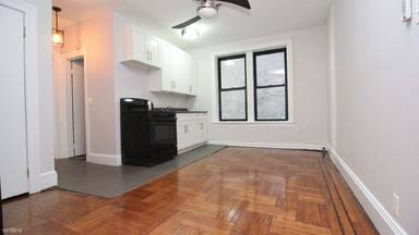 Main picture of 272 Grand St