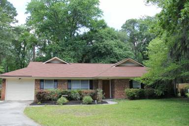 Main picture of 19 Barrington Cir