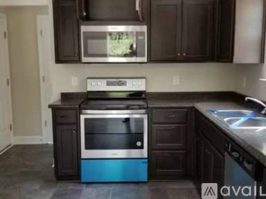 Main picture of 643 Piedmont Ave