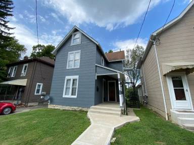 Main picture of 106 W Tompkins St