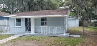 Main picture of 2017 E Fairbanks St