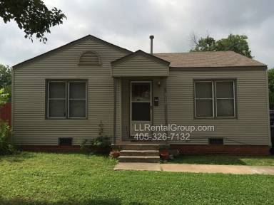 Main picture of 306 E Fairchild Dr