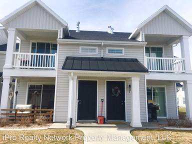 Main picture of 476 S 2400 W